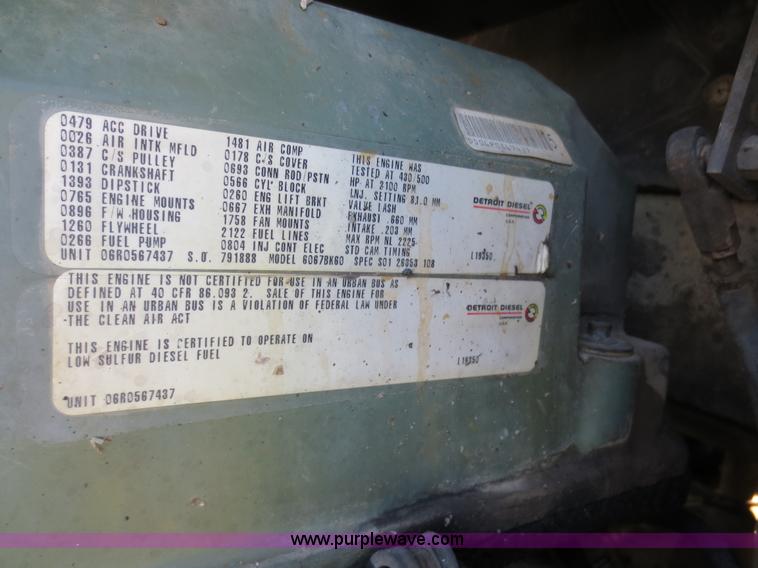 image for item F8040 2000 Freightliner FLD semi truck