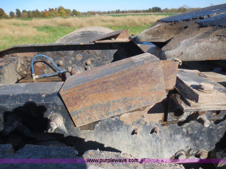 image for item F8040 2000 Freightliner FLD semi truck