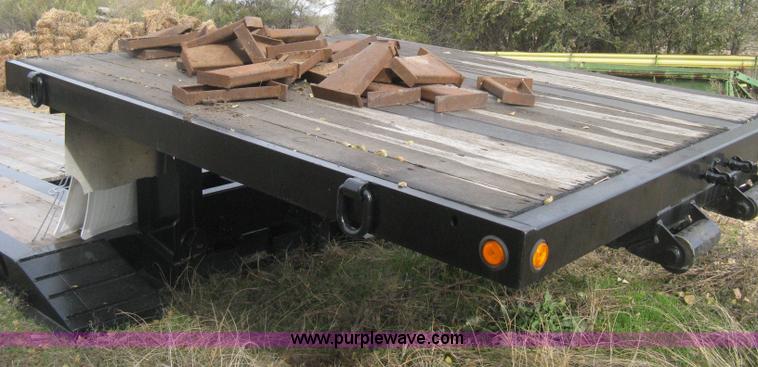 image for item H4375 1999 XL Specialized 70MF0 RGN trailer