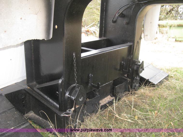 image for item H4375 1999 XL Specialized 70MF0 RGN trailer