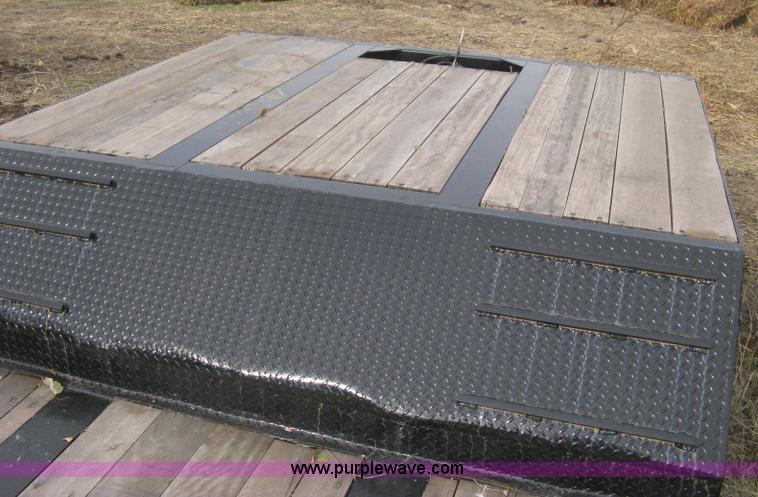 image for item H4375 1999 XL Specialized 70MF0 RGN trailer