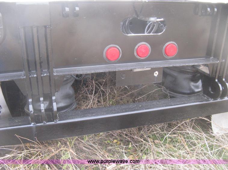 image for item H4375 1999 XL Specialized 70MF0 RGN trailer