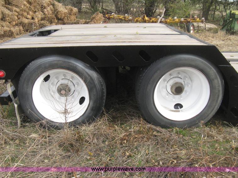 image for item H4375 1999 XL Specialized 70MF0 RGN trailer