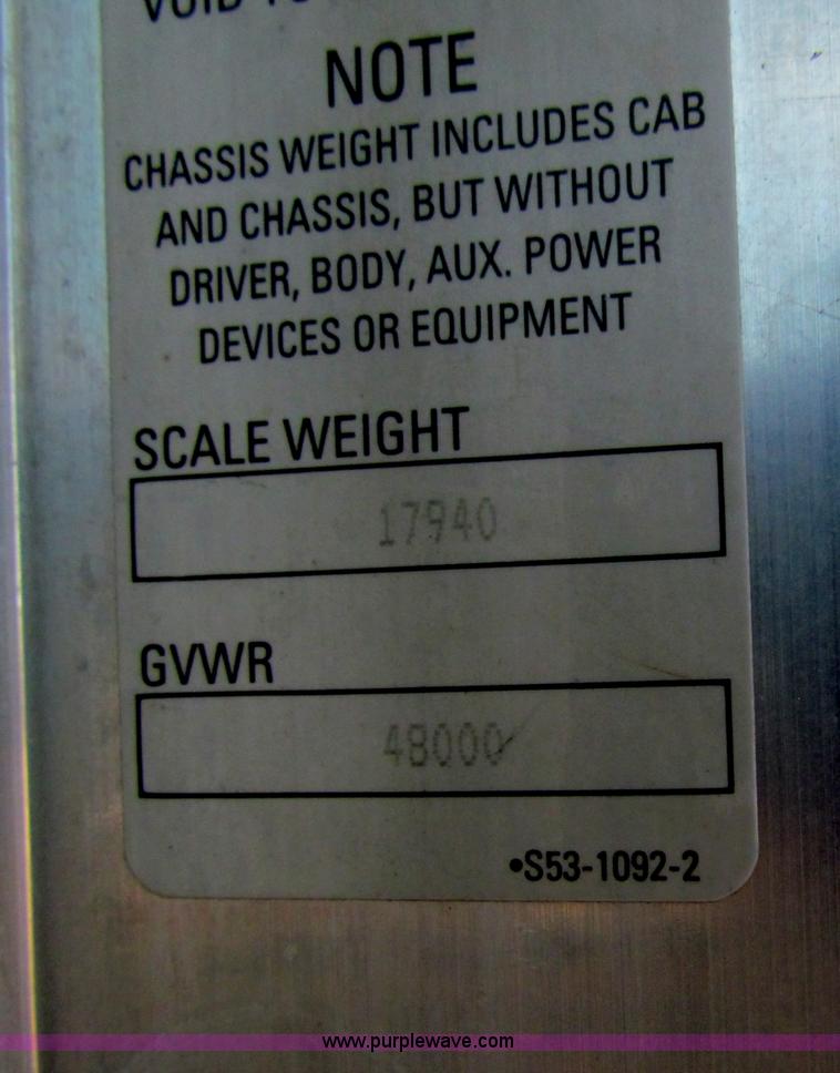 image for item H7272 2005 Kenworth W900 semi truck