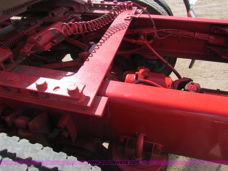 image for item H7272 2005 Kenworth W900 semi truck