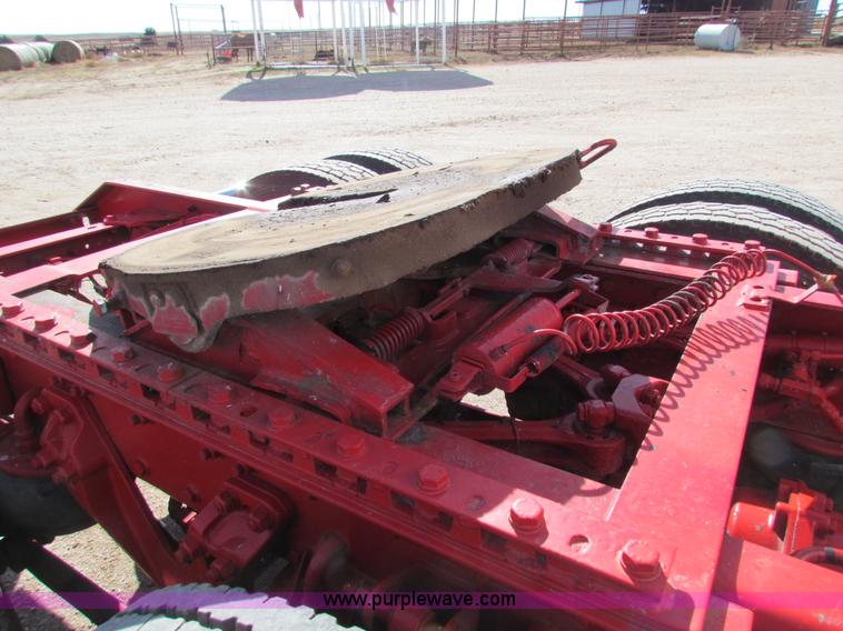 image for item H7272 2005 Kenworth W900 semi truck