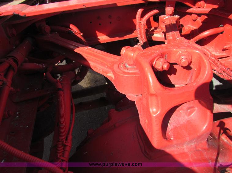 image for item H7272 2005 Kenworth W900 semi truck