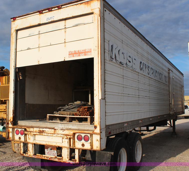 image for item H7867 1979 American 45' dry van trailer