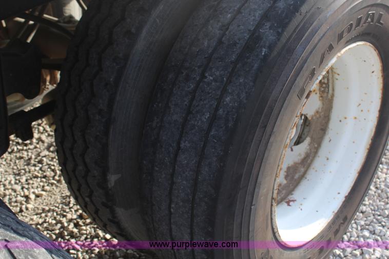 image for item H7867 1979 American 45' dry van trailer