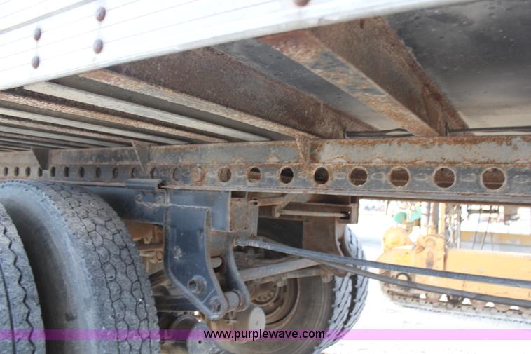 image for item H7867 1979 American 45' dry van trailer