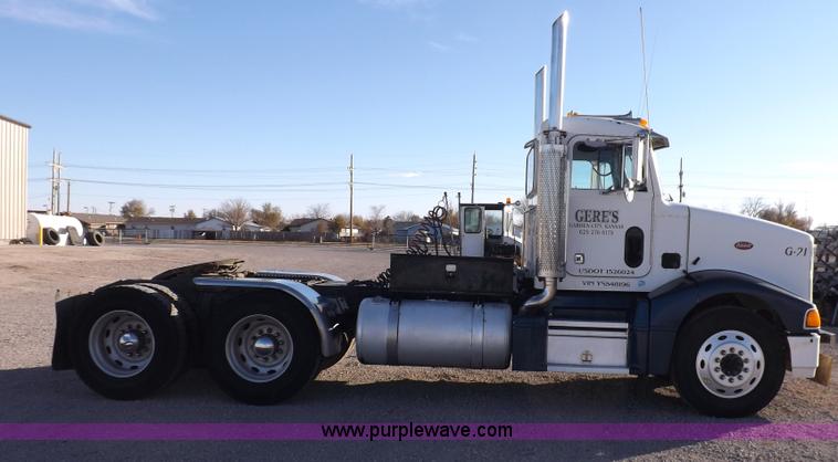 image for item I8251 2000 Peterbilt 378 semi truck