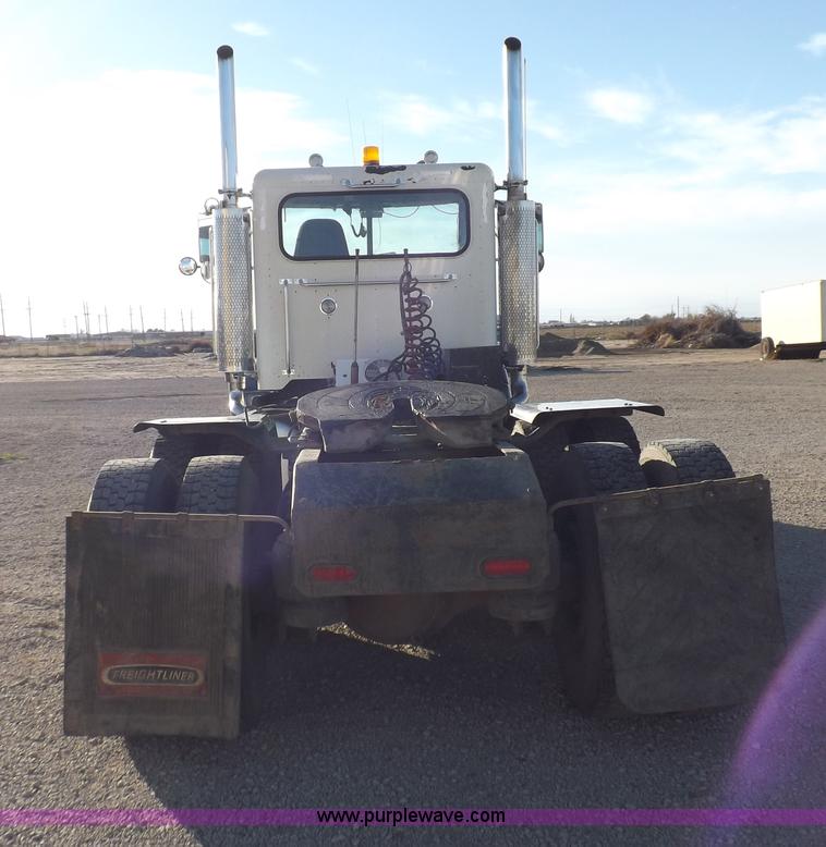 image for item I8251 2000 Peterbilt 378 semi truck