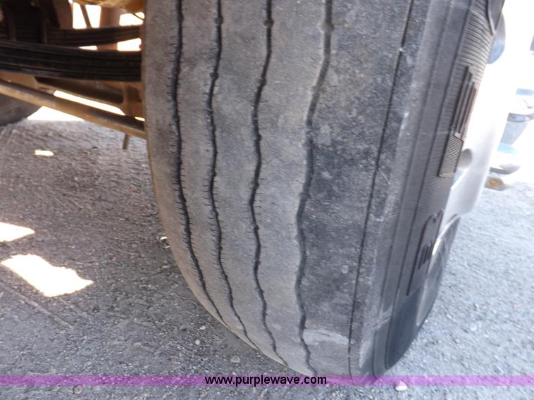 image for item I8252 1985 Kenworth W900 semi truck