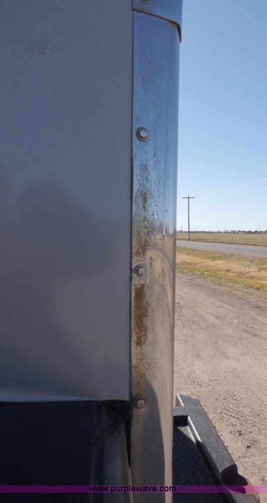 image for item I8252 1985 Kenworth W900 semi truck