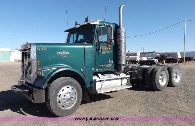 image for item I8253 1986 Freightliner FLC-64T semi truck