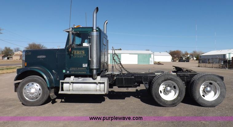 image for item I8253 1986 Freightliner FLC-64T semi truck