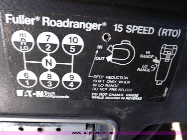 image for item I8253 1986 Freightliner FLC-64T semi truck