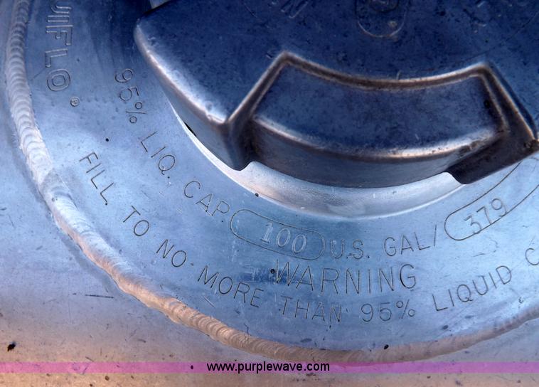 image for item I8253 1986 Freightliner FLC-64T semi truck