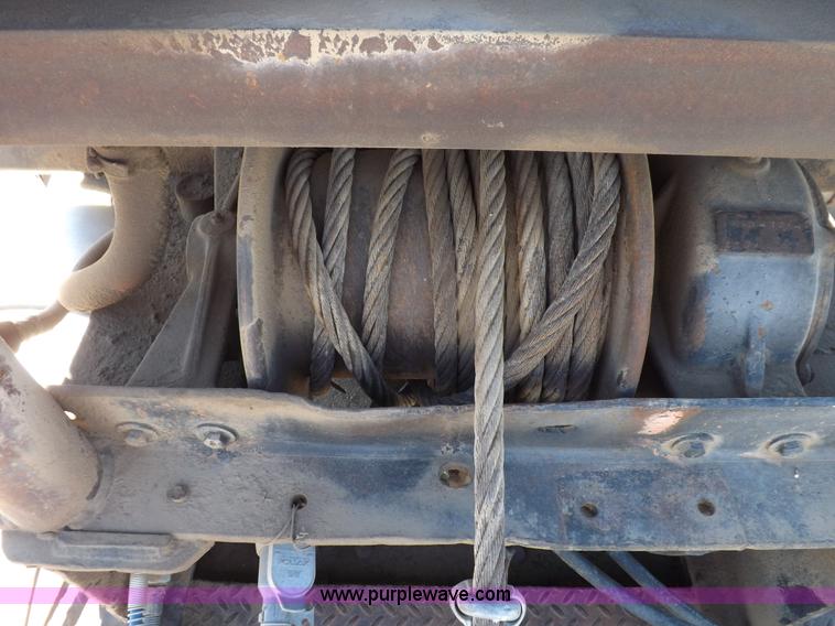 image for item I8476 1992 Kenworth semi truck