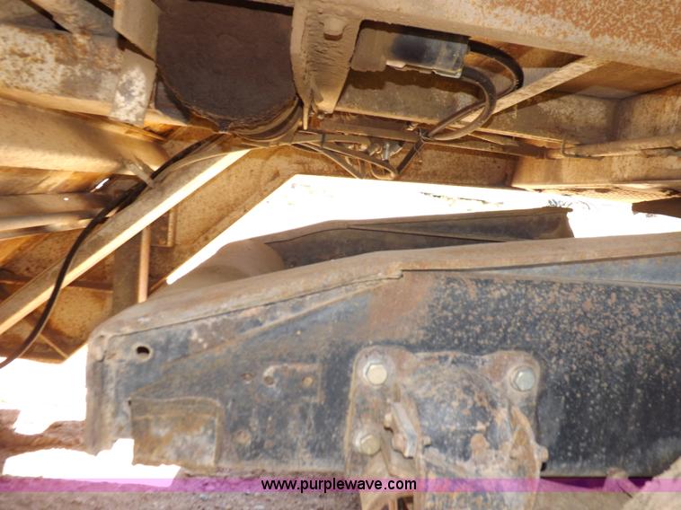 image for item I8476 1992 Kenworth semi truck