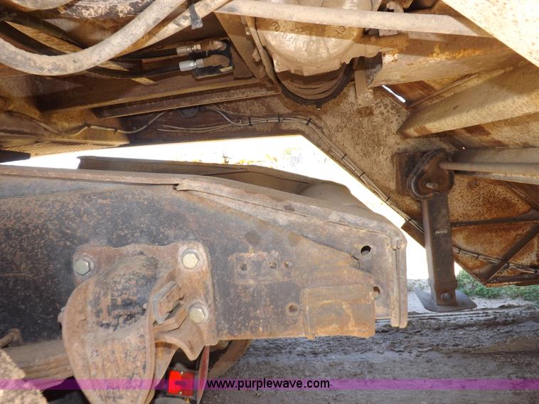 image for item I8476 1992 Kenworth semi truck