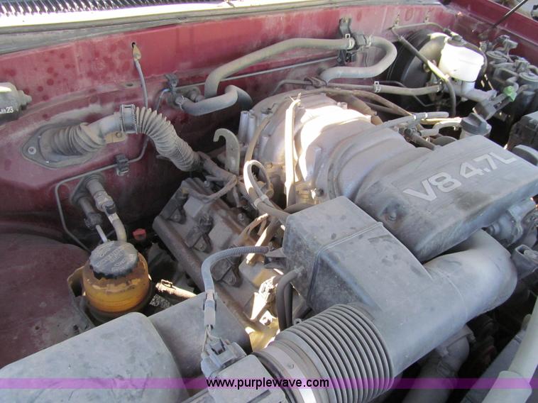 image for item G9728 2000 Toyota Tundra SR5 Access Cab pickup truck