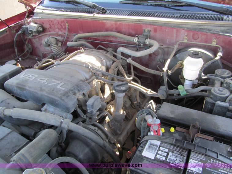 image for item G9728 2000 Toyota Tundra SR5 Access Cab pickup truck