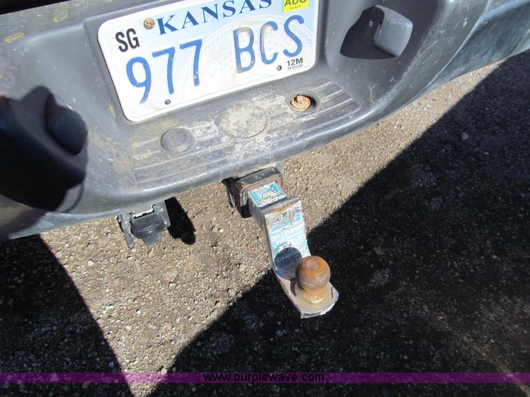 image for item G9728 2000 Toyota Tundra SR5 Access Cab pickup truck