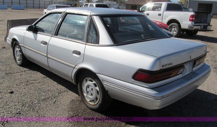 image for item G9732 1993 Ford Tempo GL