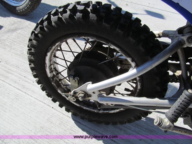 image for item G9735 2004 Yamaha PW80 motorcycle