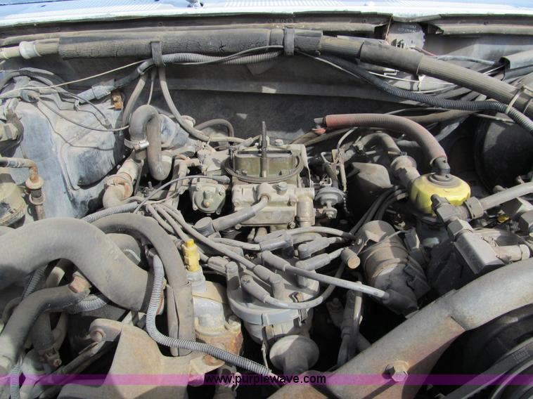 image for item G9736 1987 Ford F250 XLT pickup truck