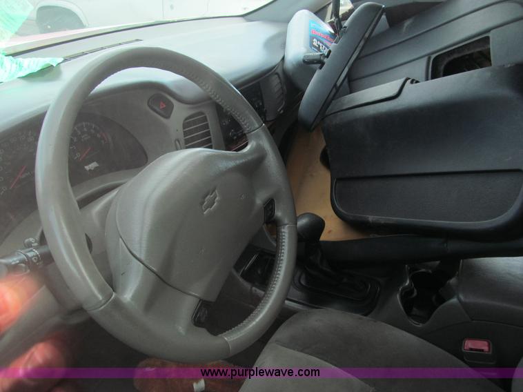 image for item G9737 2004 Chevrolet Impala LS