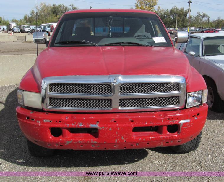 image for item G9739 1996 Dodge Ram 1500 LT pickup truck