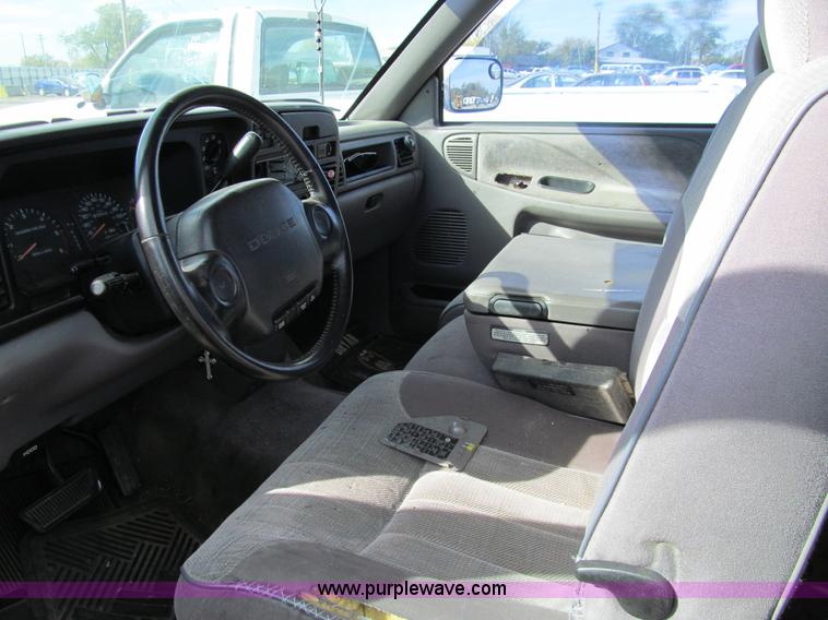 image for item G9739 1996 Dodge Ram 1500 LT pickup truck