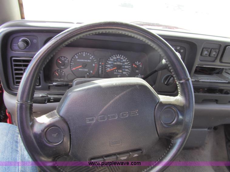 image for item G9739 1996 Dodge Ram 1500 LT pickup truck