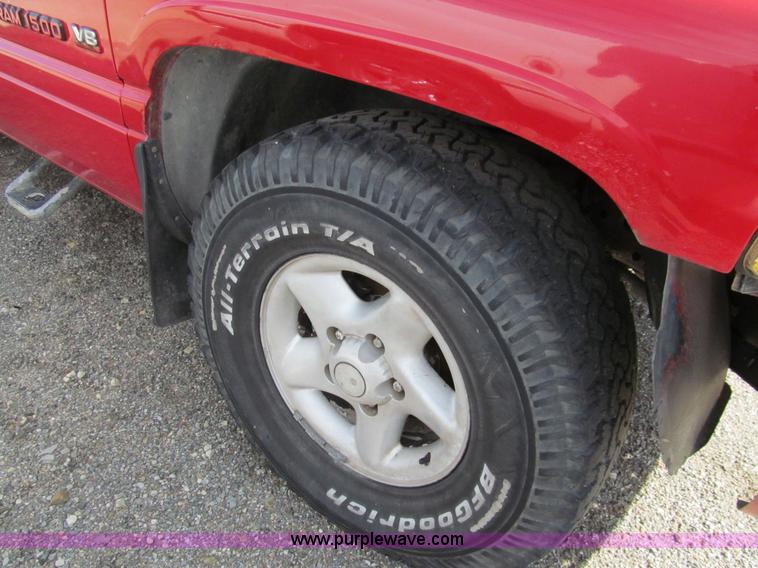 image for item G9739 1996 Dodge Ram 1500 LT pickup truck