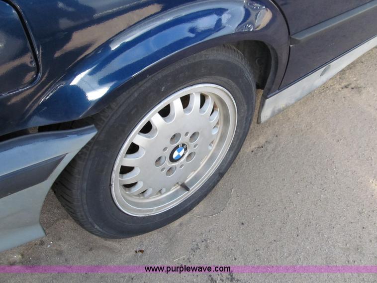image for item G9743 1992 BMW 325i