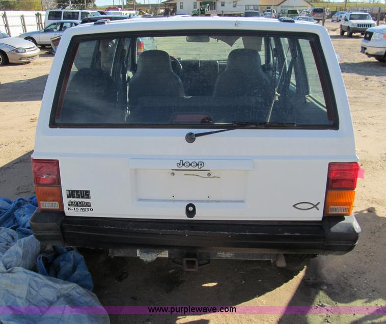image for item G9745 1995 Jeep Cherokee SE SUV