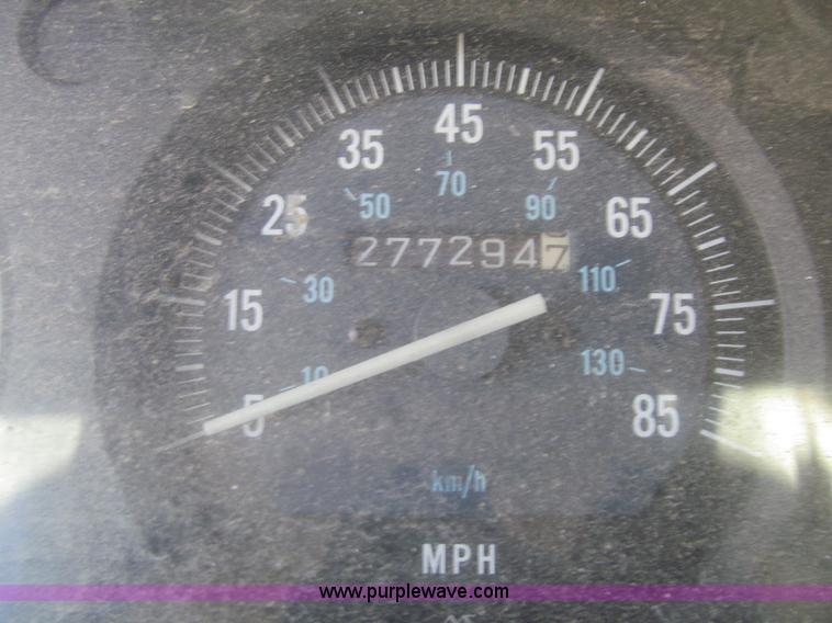 image for item G9745 1995 Jeep Cherokee SE SUV