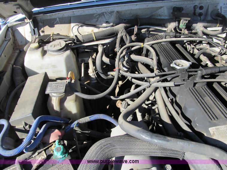 image for item G9745 1995 Jeep Cherokee SE SUV