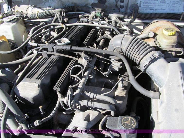 image for item G9745 1995 Jeep Cherokee SE SUV