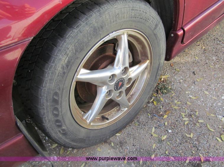 image for item G9747 2000 Pontiac Grand Prix GT