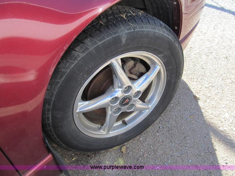 image for item G9747 2000 Pontiac Grand Prix GT