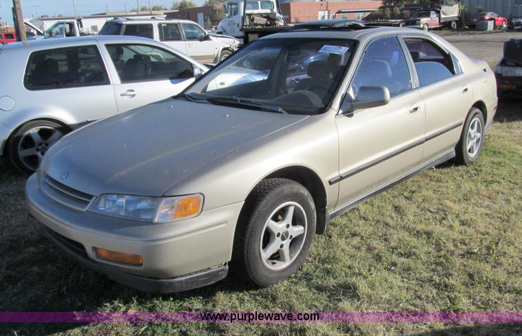 image for item G9750 1995 Honda Accord LX