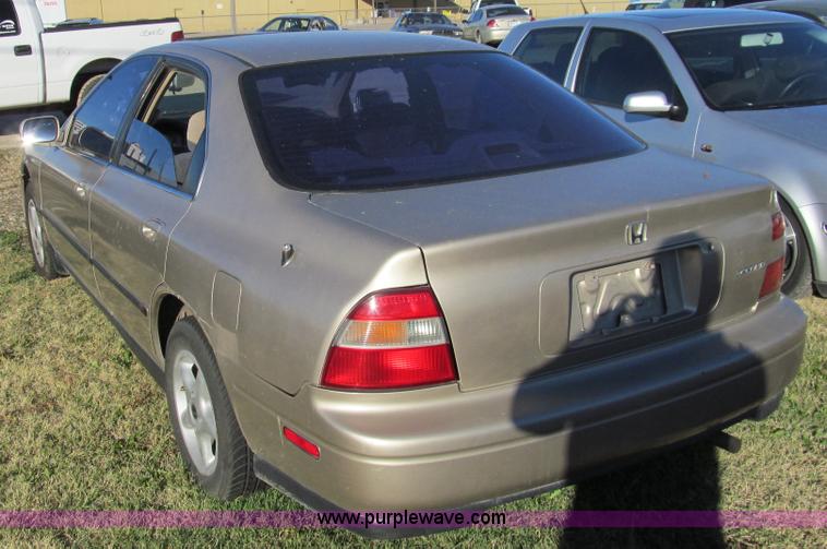 image for item G9750 1995 Honda Accord LX
