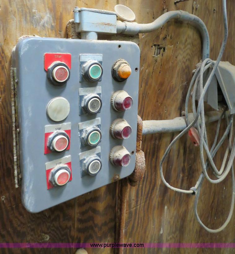 image for item B4798 Layco nine ton fertilizer mixing system