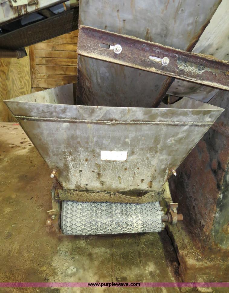 image for item B4798 Layco nine ton fertilizer mixing system