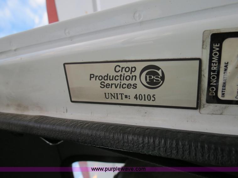 image for item B4800 1999 International 4900 tender truck