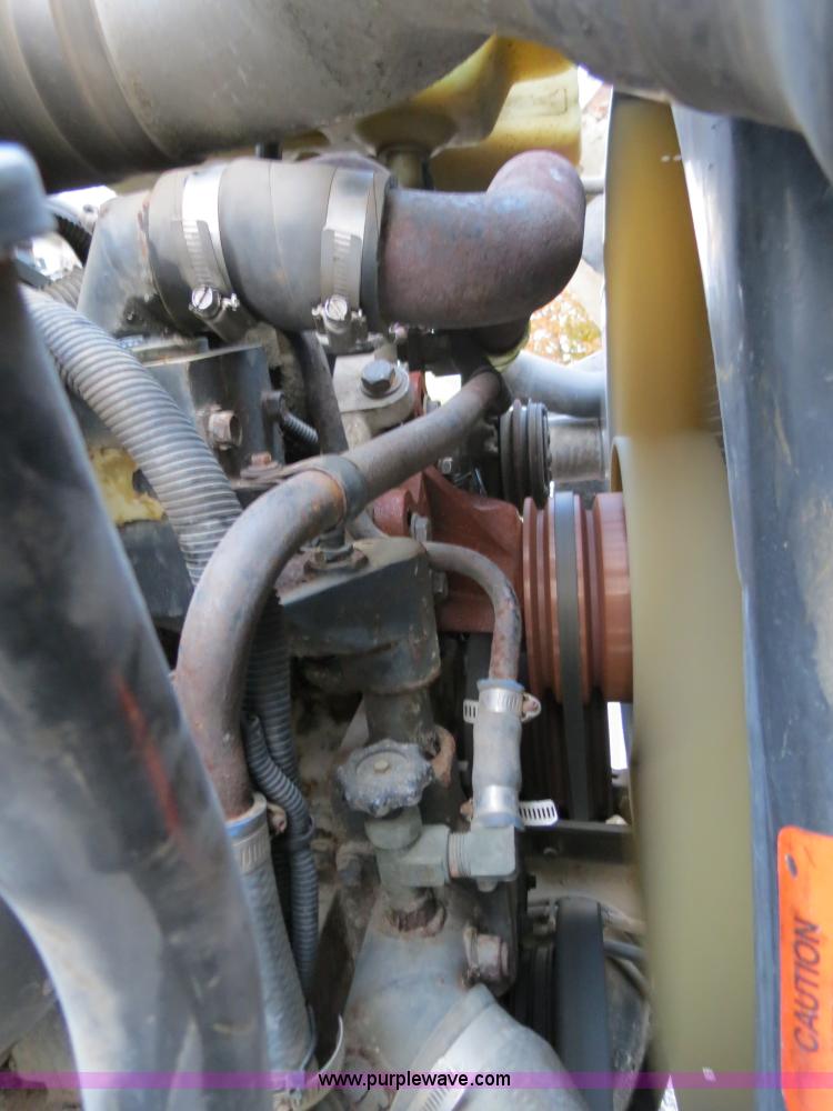 image for item B4801 1993 Ford L8000 truck cab and chassis