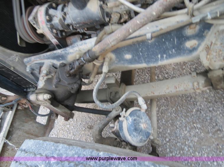 image for item B4802 1990 Peterbilt 379 nurse truck